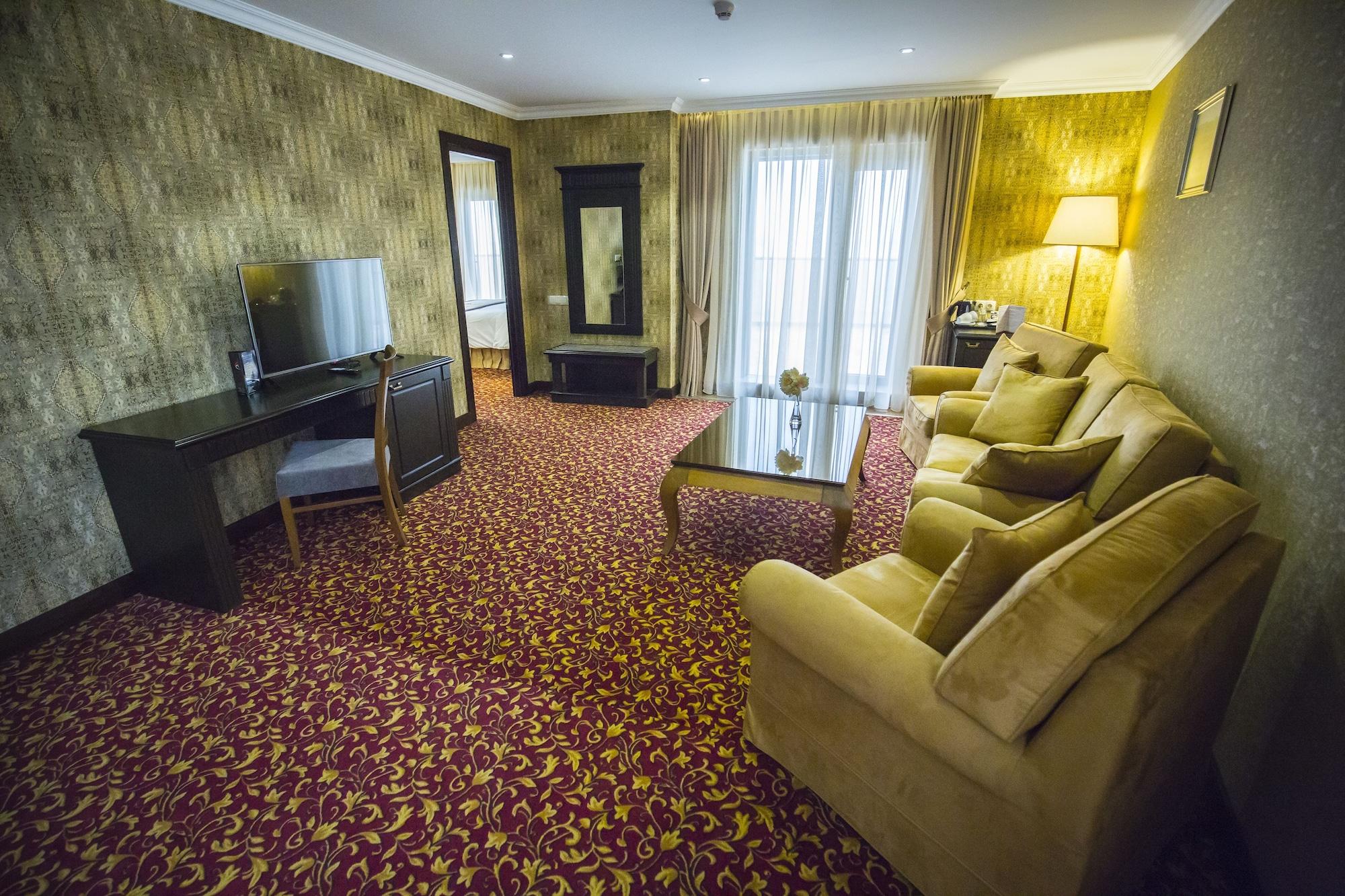 Colosseum Marina Hotel Batumi Exterior photo