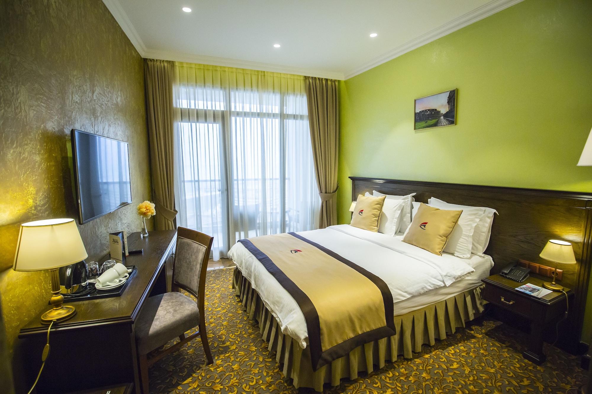 Colosseum Marina Hotel Batumi Exterior photo