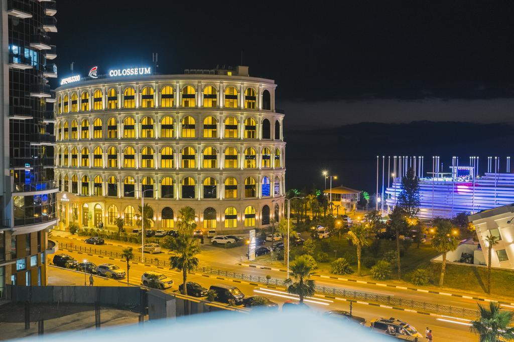 Colosseum Marina Hotel Batumi Exterior photo