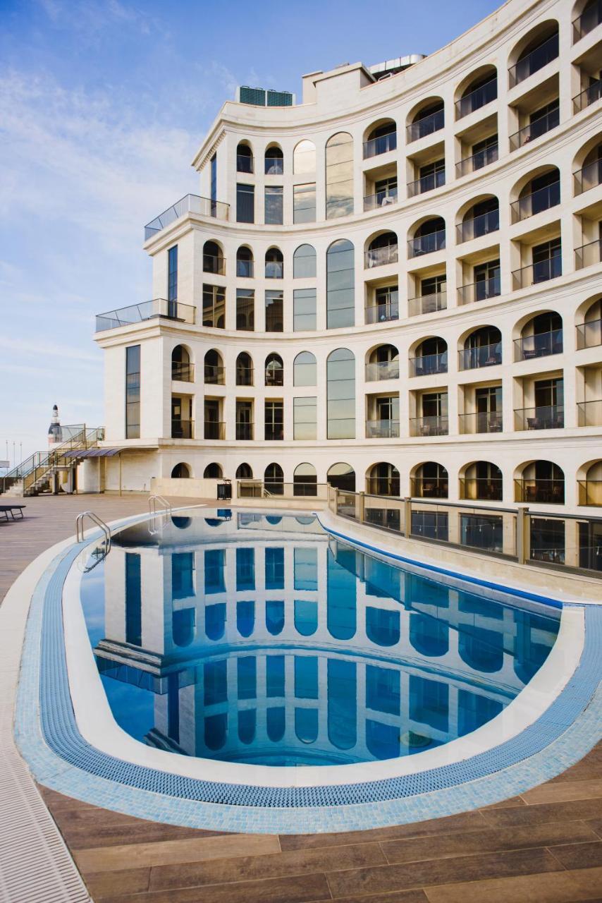 Colosseum Marina Hotel Batumi Exterior photo