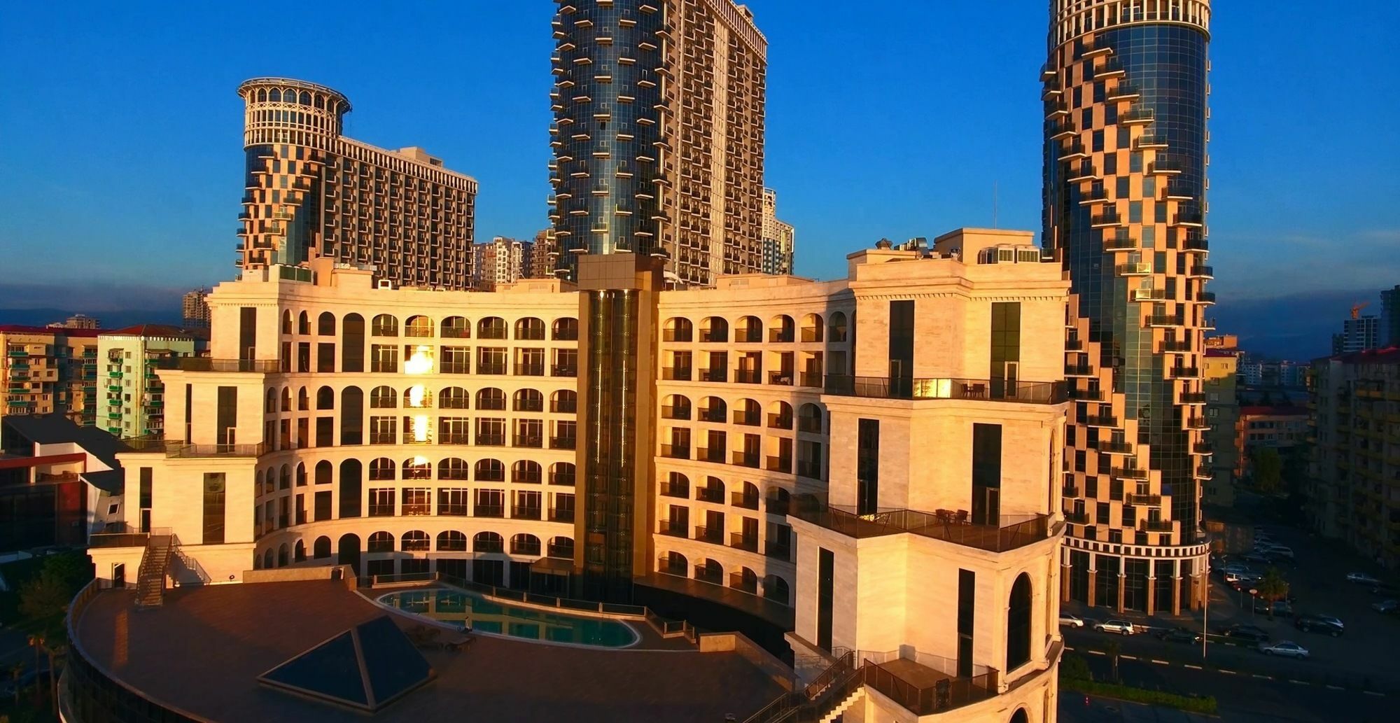 Colosseum Marina Hotel Batumi Exterior photo
